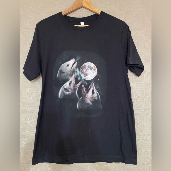 Opposums Howling at the Moon t-shirt - Picture 1 of 3